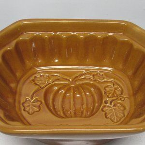 NEW! Crate & Barrel Ceramic Pumpkin Loaf Molded Pan / Baking Dish